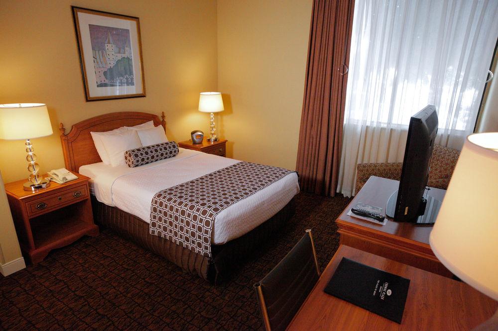 Doubletree By Hilton East