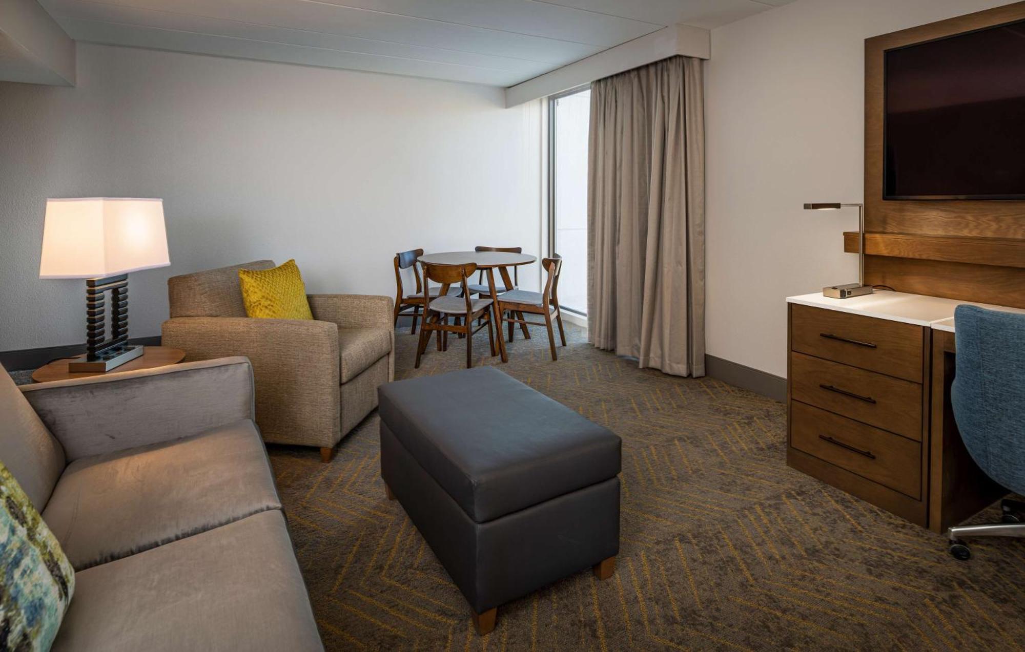 Doubletree By Hilton East 4*