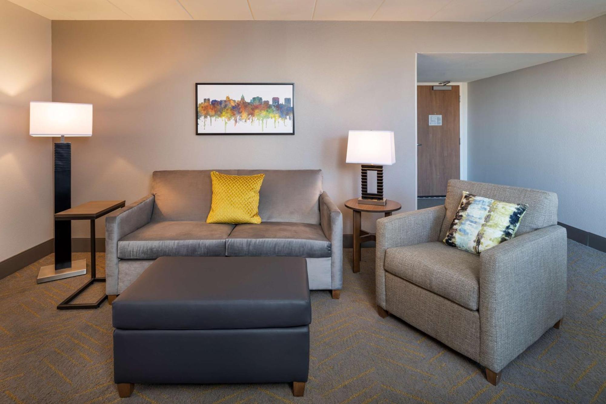 Doubletree By Hilton East Madison