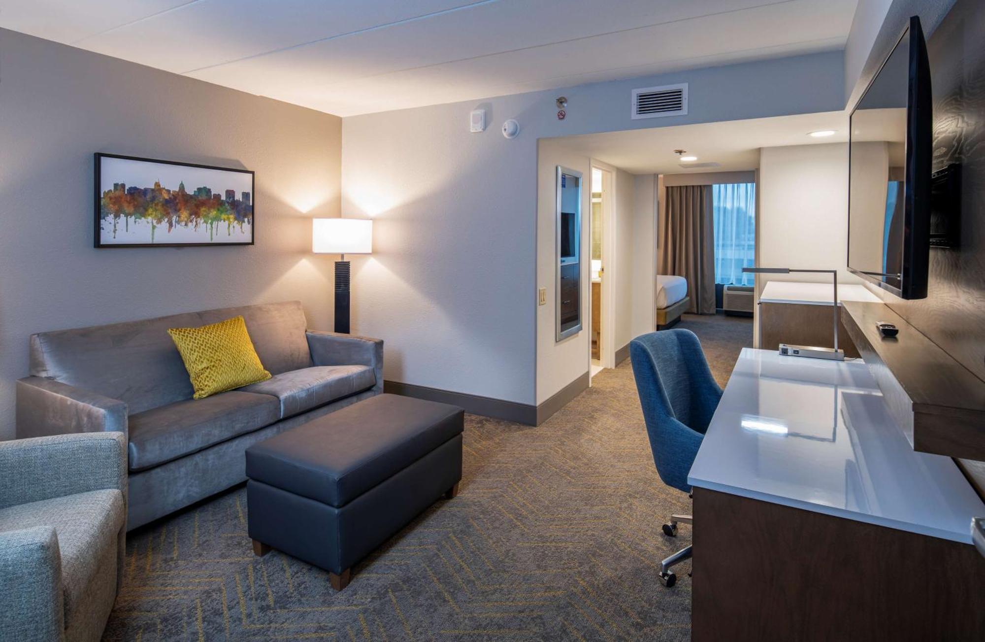 Hotel Doubletree By Hilton East 4*