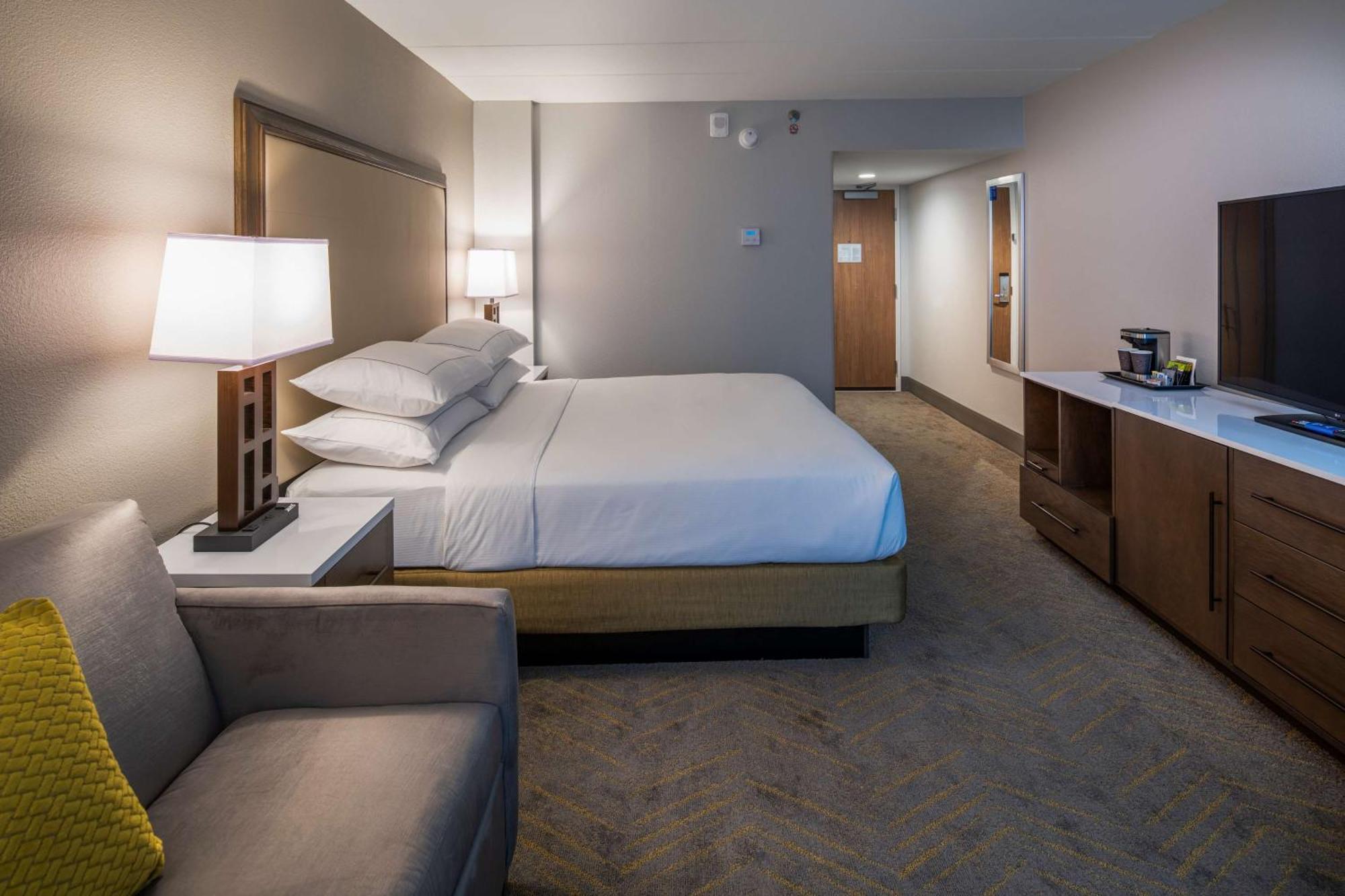 Doubletree By Hilton East 4*