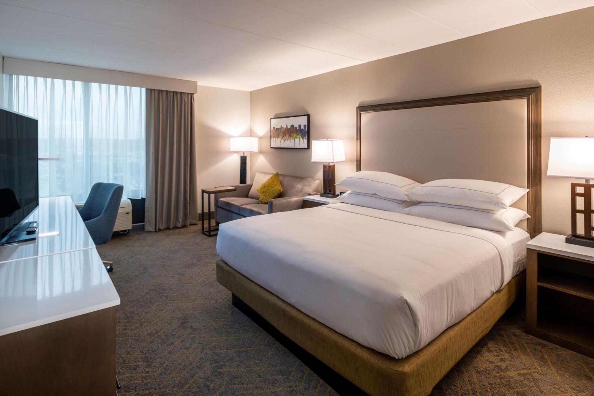 Hotel Doubletree By Hilton East