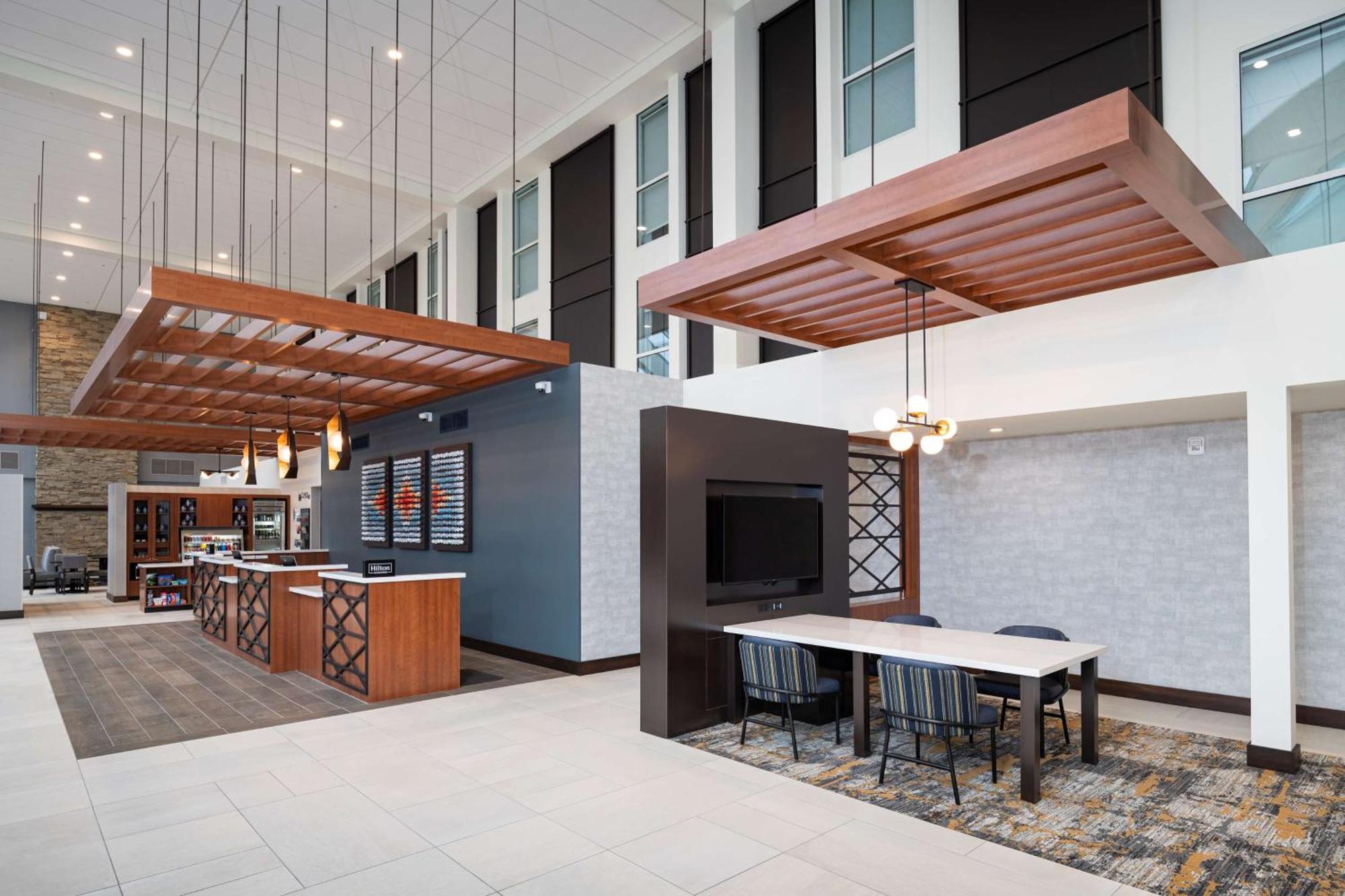 Doubletree By Hilton East 4* Madison