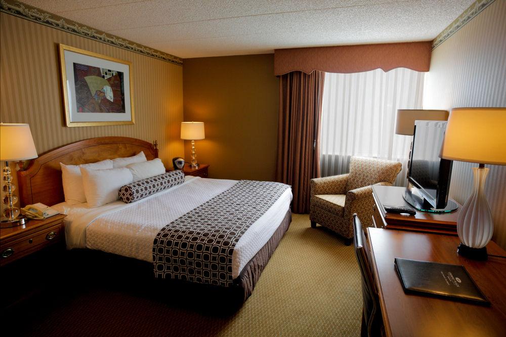 Doubletree By Hilton East Madison