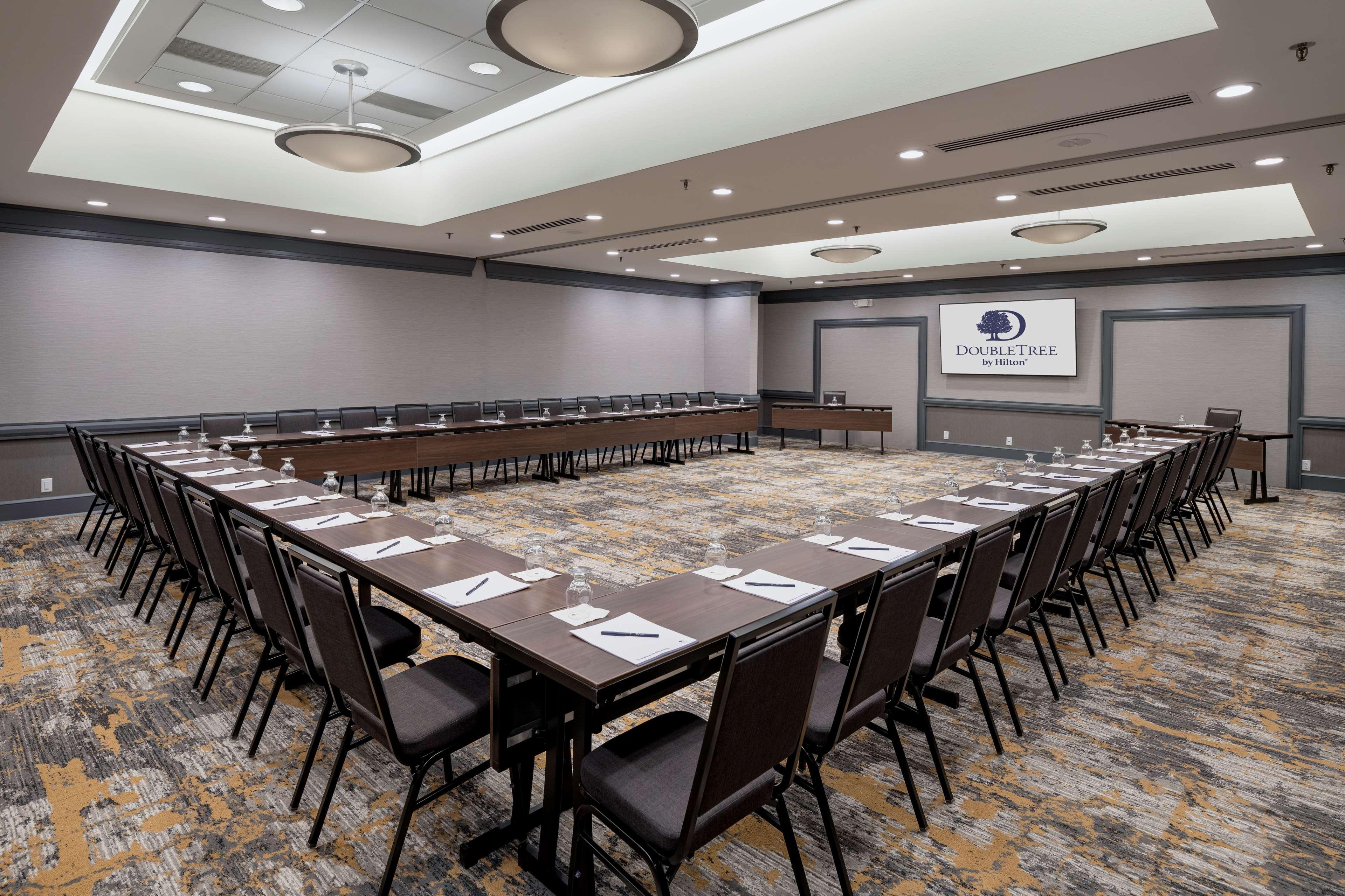 Doubletree By Hilton East Hotel Madison