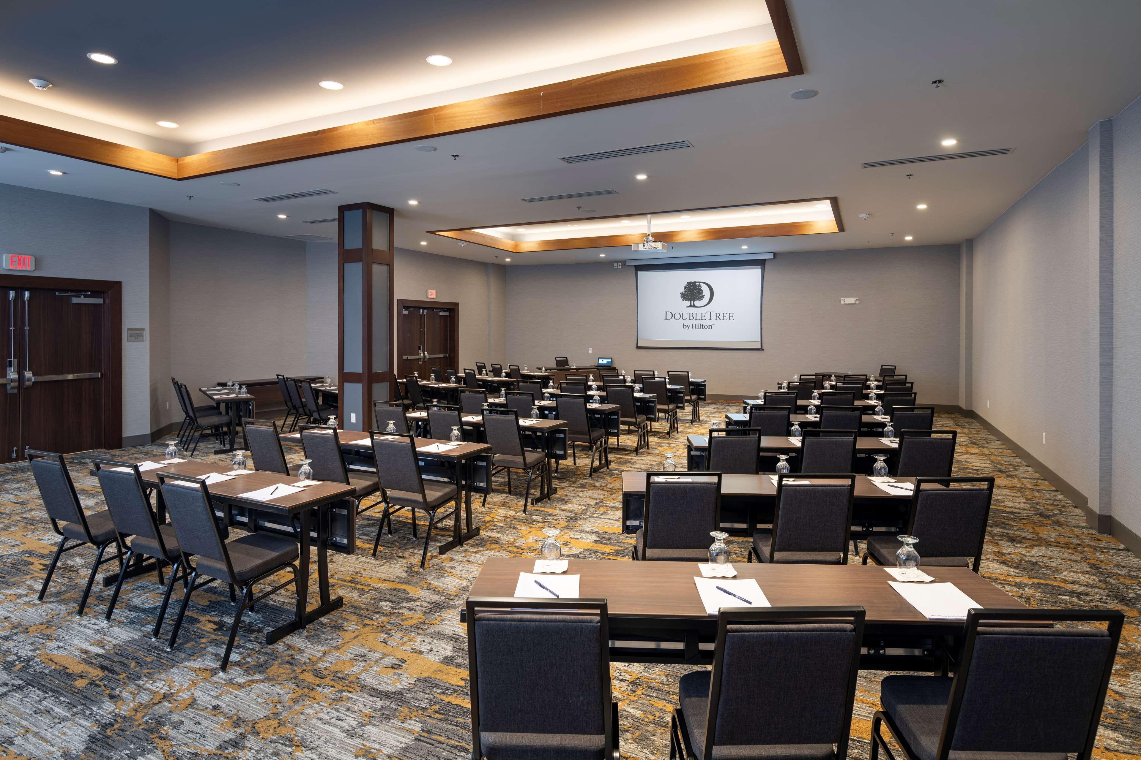 Doubletree By Hilton East Hotel 4*