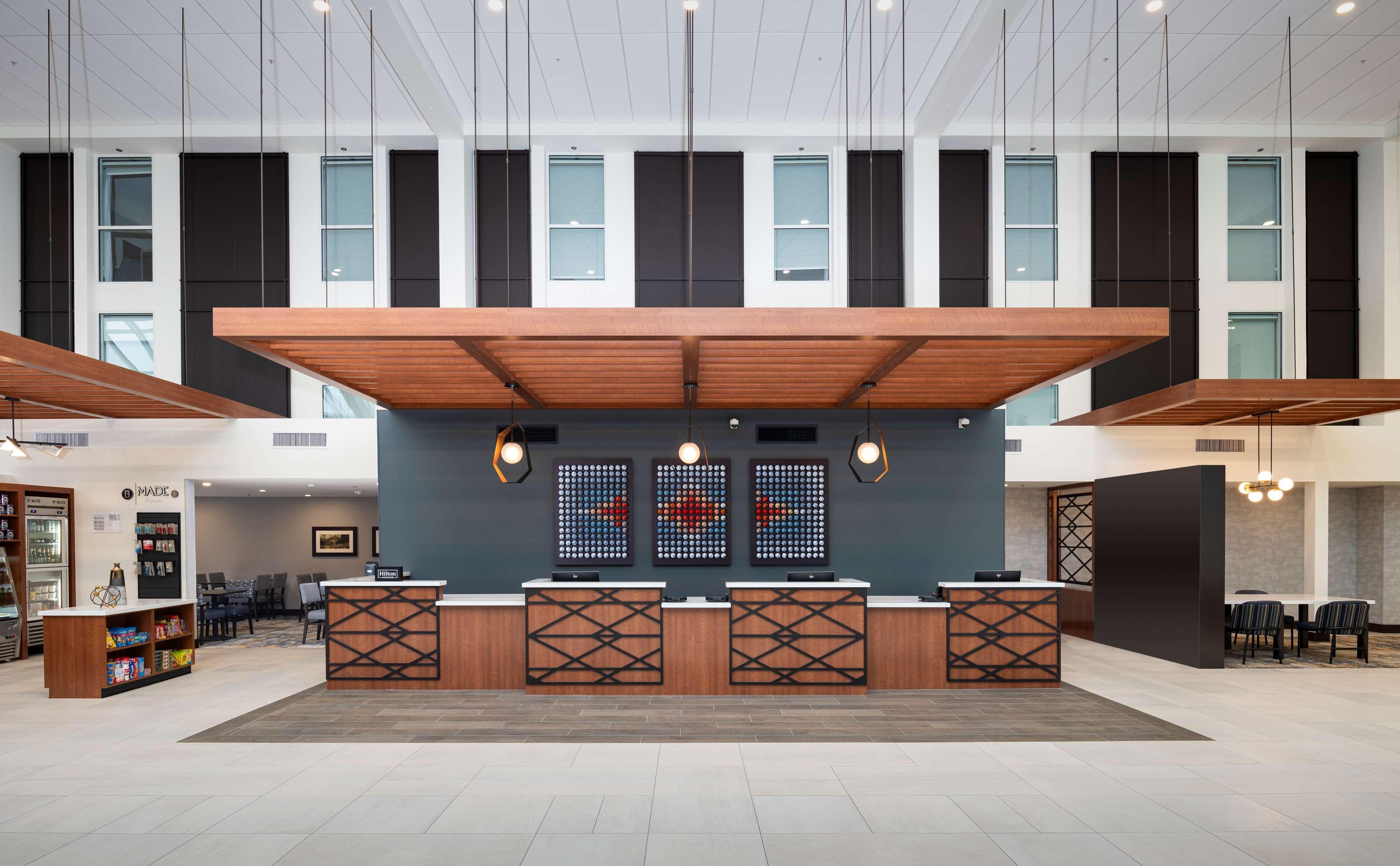 Hotel Doubletree By Hilton East 4*