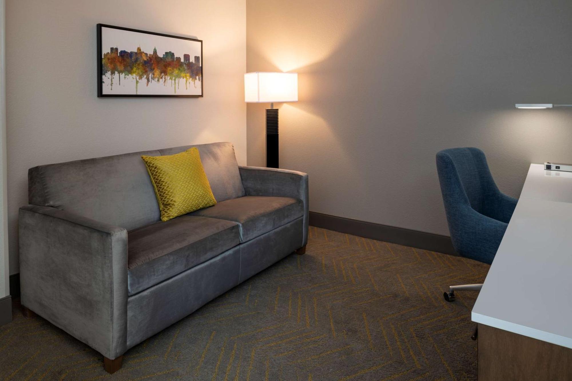 Doubletree By Hilton East Hotel 4*