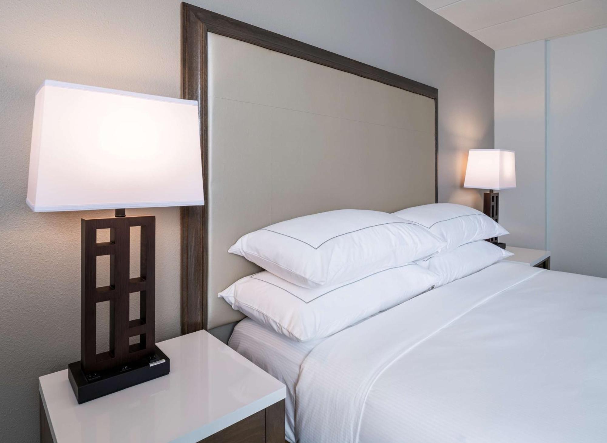 Doubletree By Hilton East Madison